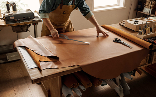 振動(dòng)刀切割機(jī)與人工對比切割優(yōu)勢