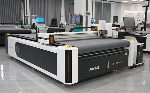 光伏膜切割機(jī)